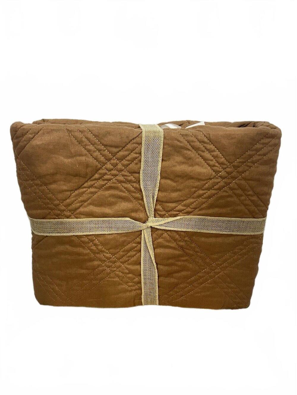 Levtex Home Sandstone French Flax Linen Full/Queen Quilt (88X92) - Picture 4 of 4